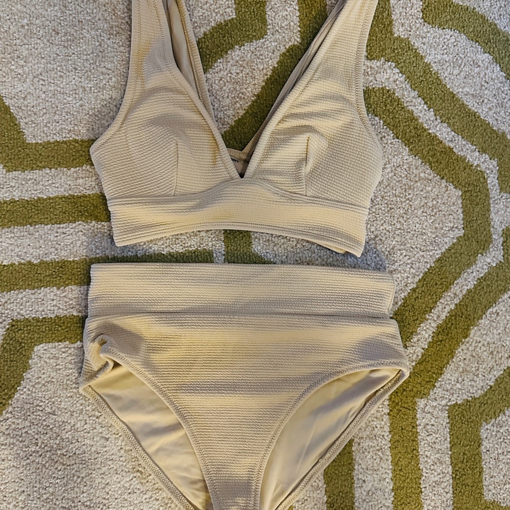 Textured Bikini Set